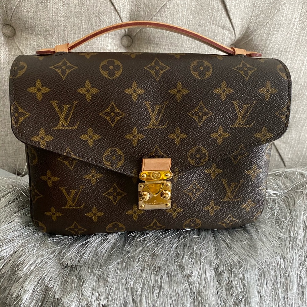 ❌SOLD❌ Louis Vuitton Pochette Métis